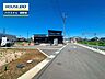 外観：前面道路含む現地写真