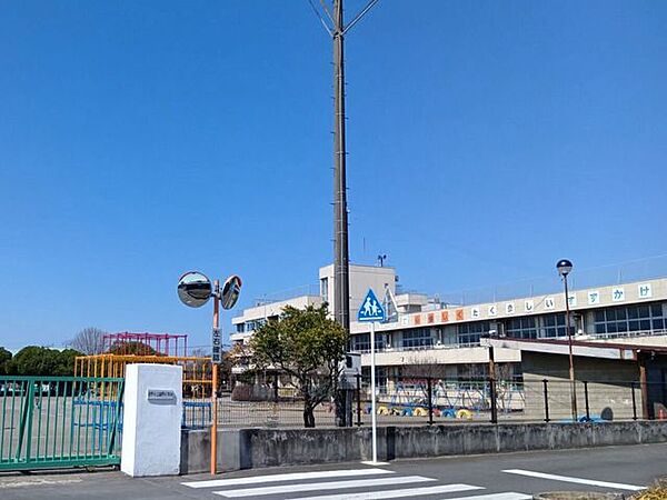 佐野市立植野小学校 610m