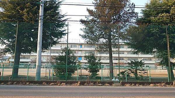 佐野市立西中学校 650m