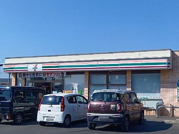 セブン-イレブン　佐野厄よけ大師前店 570m
