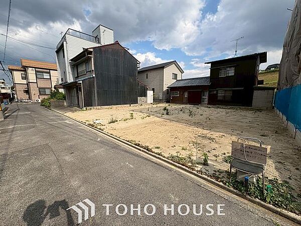 【完成へのカウントダウン。今なら「中身」も見学可能】現在着々と施工中。完成後は隠れてしまう構造を、ご自身の目で確認できる貴重なタイミングです。日々形を変え、理想の家が出来上がっていく高揚感をぜひ。