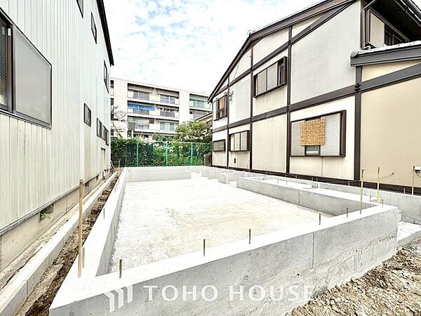 忙しく過ぎゆく日常を置き去るほど、ゆったりした時間が流れる住環境です。『快適』は「家」と「街」と「環境」が調和した時に訪れるのだと改めて感じさせてくれます。