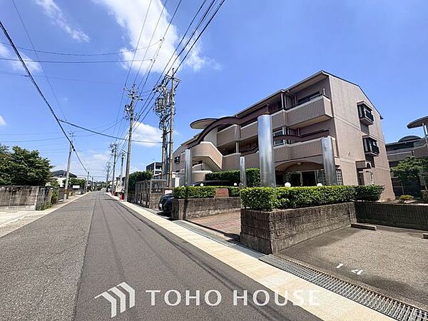 ここから始まる『日常』はご家族にとって大切な時間となります。だからこそ、少しでも豊かに、少しでも快適に。そんな想いから生まれた本邸宅は、これから先のお住まいをきっと支えてくれるはずです。