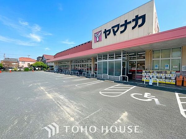 西松屋ヤマナカ新中島店 徒歩11分。 810m