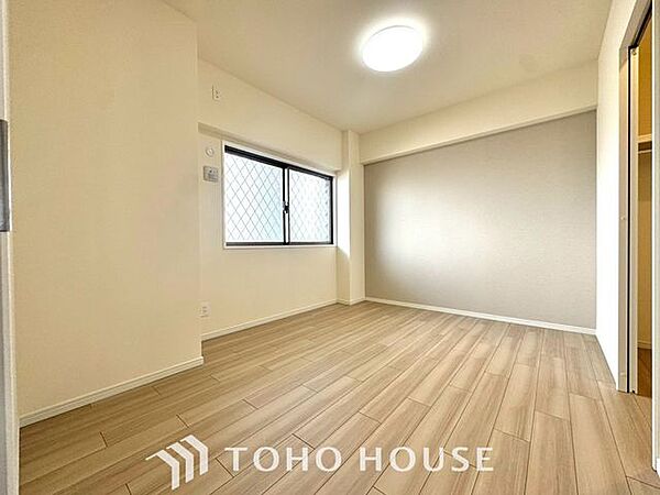 【いつかは子供部屋として】お子様の成長に合わせて住まいのレイアウトも変わります。思春期のプライバシーを重視したり、成長に合わせて机やベットを配置したり。将来を見越しての住まい選びも大切です。