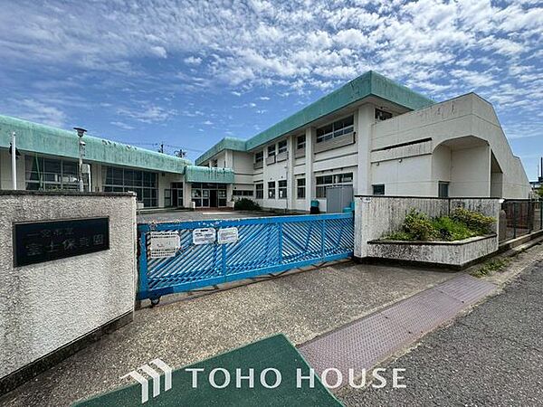市立富士保育園 徒歩9分。 690m