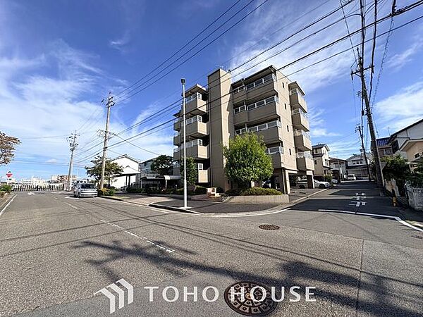 ただ『　住む　』だけじゃない！　気持ち良く住んで欲しい気持ちをこめて・・・。　お家の事、街の事、お金の事、　何でも相談して下さい♪
