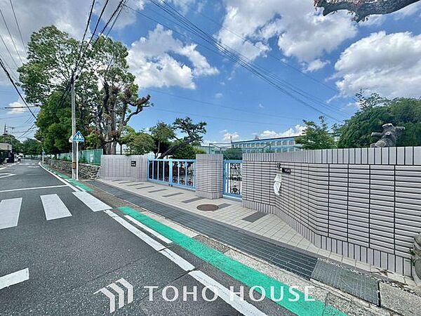 名古屋市立鳴海小学校 徒歩3分。 230m