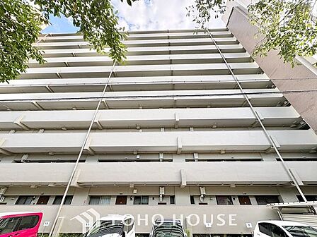 ここから始まる『日常』はご家族にとって大切な時間となります。だからこそ、少しでも豊かに、少しでも快適に。そんな想いから生まれた本邸宅は、これから先のお住まいをきっと支えてくれるはずです。