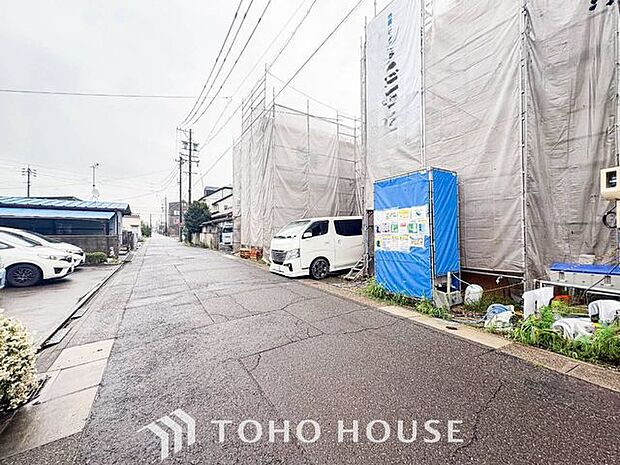 【完成へのカウントダウン。今なら「中身」も見学可能】現在着々と施工中。完成後は隠れてしまう構造を、ご自身の目で確認できる貴重なタイミングです。日々形を変え、理想の家が出来上がっていく高揚感をぜひ。