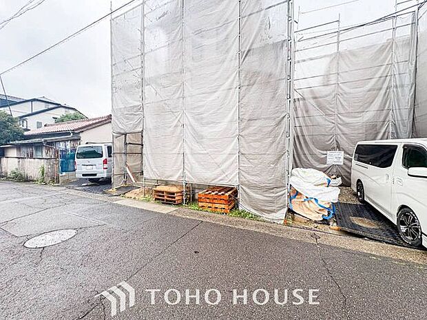 帰宅途中にショッピングやカフェを楽しんだり、利便性の良いこの地の生活は人々を魅了します。心行くままに季節の流れを感じ、ゆったりとした一時を。時間の流れを取戻し、休日はスローライフを。