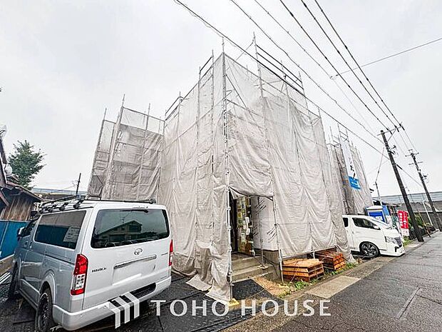【完成へのカウントダウン。今なら「中身」も見学可能】現在着々と施工中。完成後は隠れてしまう構造を、ご自身の目で確認できる貴重なタイミングです。日々形を変え、理想の家が出来上がっていく高揚感をぜひ。