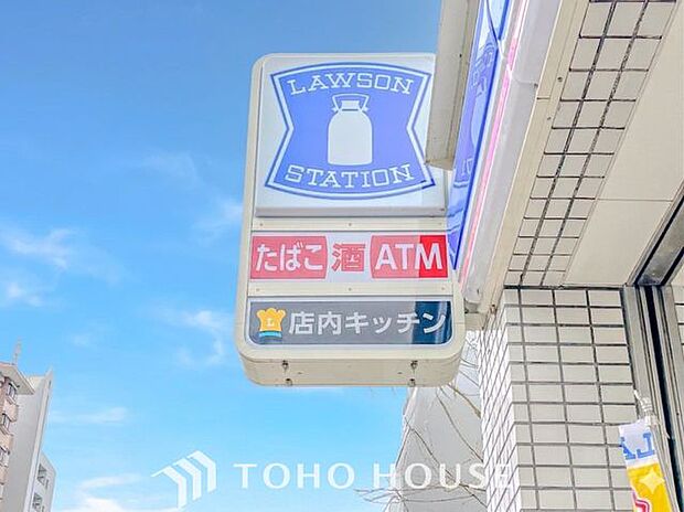 ローソン港区甚兵衛通店 徒歩7分。 550m
