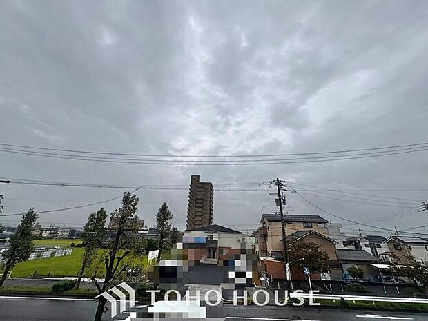 【365日の情景を】今日も、明日も、この街で、きっと誰かがしあわせになる物語が描かれていくはずです。毎日同じに見える風景も、マイホームからの景色は日毎に違う表情を見せてくれます。