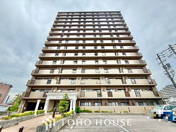 帰宅途中にショッピングやカフェを楽しんだり、利便性の良いこの地の生活は人々を魅了します。心行くままに季節の流れを感じ、ゆったりとした一時を。時間の流れを取戻し、休日はスローライフを。