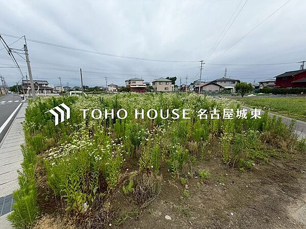 ここから始まる『日常』はご家族にとって大切な時間となります。だからこそ、少しでも豊かに、少しでも快適に。そんな想いから生まれた本邸宅は、これから先のお住まいをきっと支えてくれるはずです。