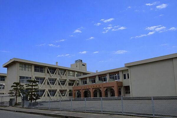 福井市灯明寺中学校 320m