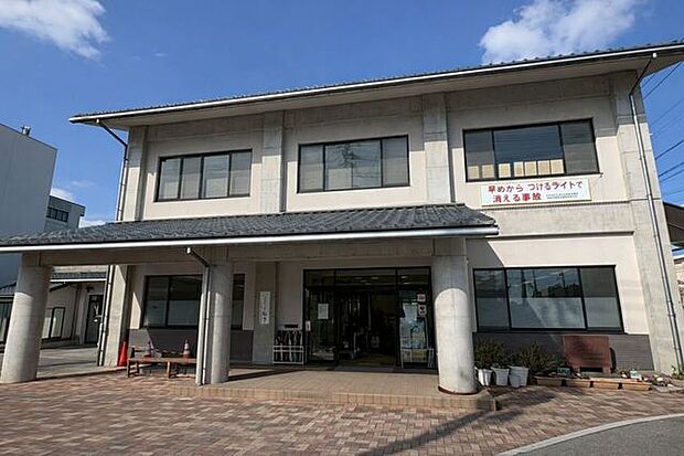 福井市春山公民館 330m
