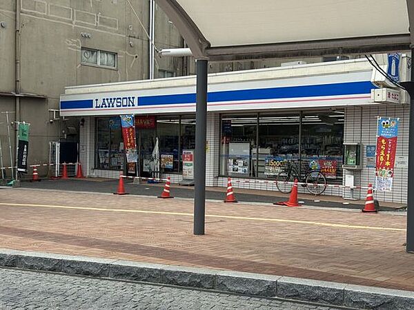 ローソン徳山駅前 1010m