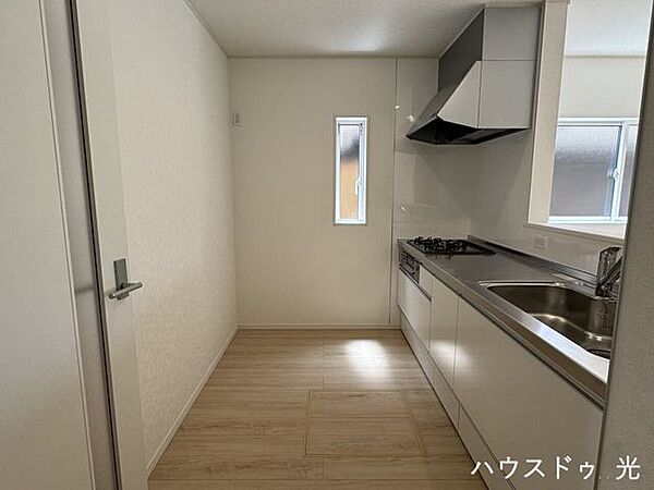 ■□キッチンです。調理・配膳・後片付けがスムーズに行える設計は、日々の家事効率を劇的に改善します□■