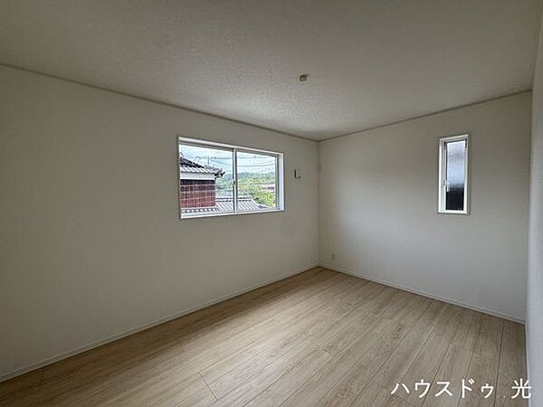 ■□6.7帖洋室です。寝室、書斎、趣味の部屋。家族の成長やライフスタイルに合わせ、様々な使い方ができる快適な空間です□■
