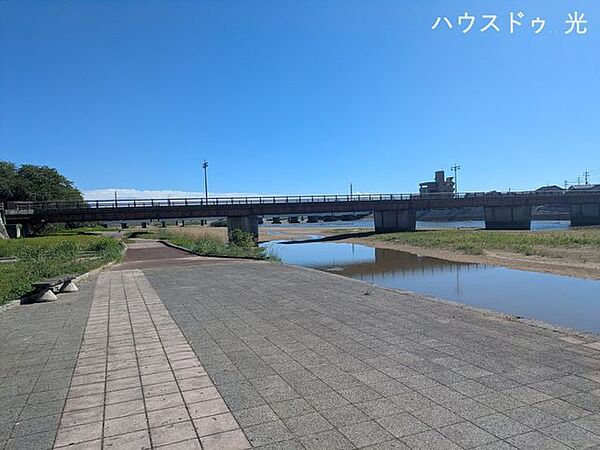 島田川河川公園 240m