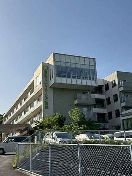 徳山リハビリテーション病院 700m