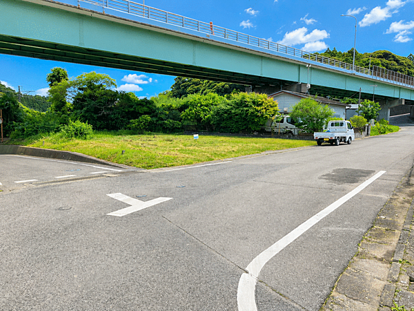【建築条件なし】　お好きなハウスメーカー・工務店でこだわりデザインの邸宅を建築可能！