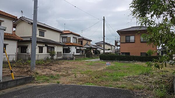 ◇建築条件はございませんので、お好きなハウスメーカーにて建築可能◇都市ガス◇東西両面道路◇良好な住環境の第一種住居地域◇都会にも近く豊かな自然が広がる「ちょうど良い田舎暮らしができる」茂原市大芝エリア