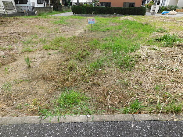 ◇土地面積３６４m2（１１０．１坪）分割販売可◇茂原市大芝５２０－２６（宅地・１２６m2）５２０－２７（宅地・１４５m2）５２０－２８（宅地・９３m2）