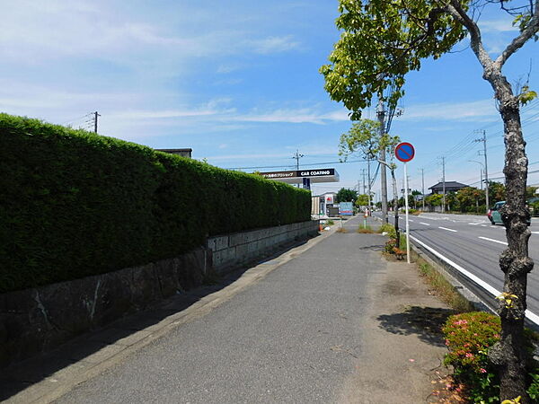 ◆国道128号沿い、商業施設充実で便利!!◆建築条件なし◆ベイシア茂原店約150m