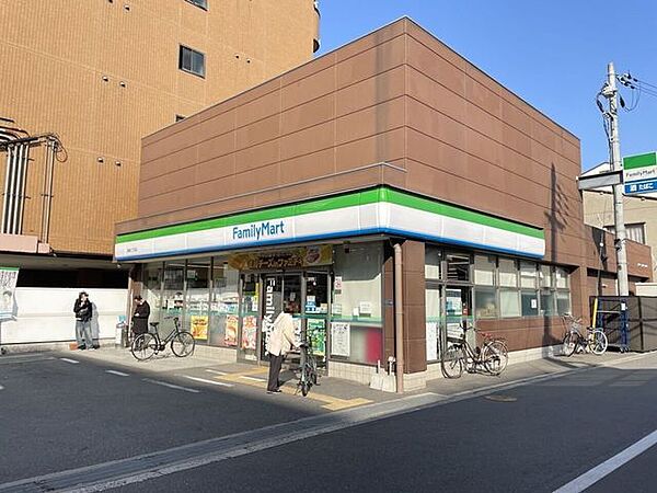 ファミリーマート高殿七丁目店 1050m