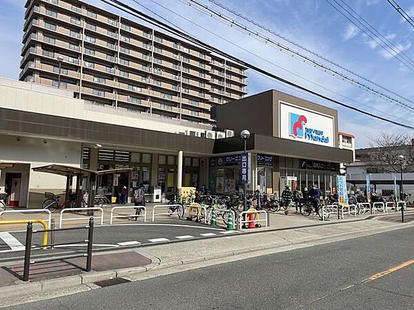 万代旭高殿店 690m