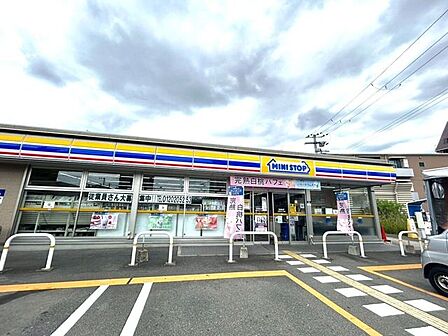 ミニストップ大阪浜2丁目店 450m