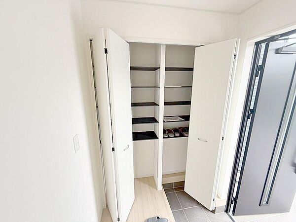 靴何足置きましょうか？