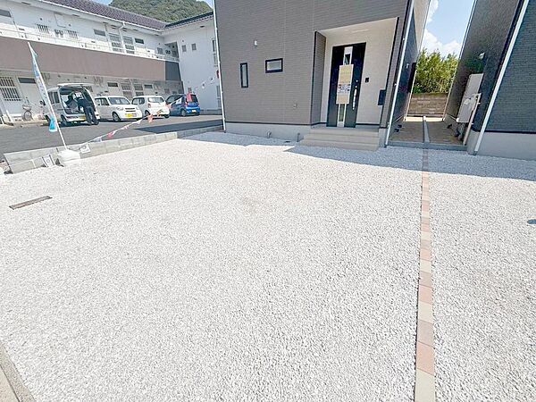 駐車場も３台停められます！