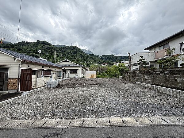 現在建設中のためご見学ご希望の方は最寄りのモデルハウスにご案内いたします。