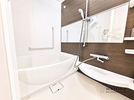 みなとみらいの花火を望める南向きの3LDK！新子安駅徒歩3分の立地も魅力！お引渡しまでに弊社費用負担でのクリーニングをサービス致します！屋上からもみなとみらいの花火を望めます！屋上ドッグラン付♪