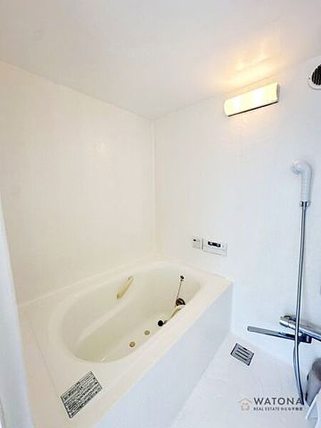 建築当初、ニューヨークタイムズの表紙を飾った邸宅！駅徒歩5分の3LDK＋Powderroom＋P♪南側に隣地通路があり、解放感があり陽当り良好！