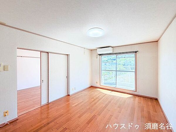 リビング/ダイニングを拡大表示
