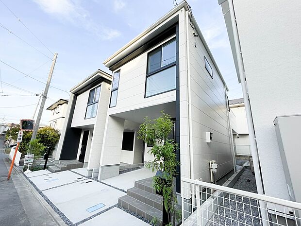 開放的な立地、隣地との空間周辺建物も綺麗で住みやすい