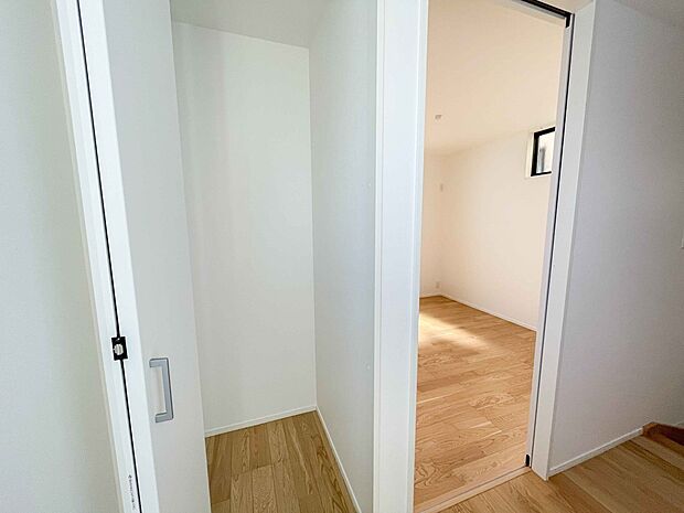 収納の多さにはびっくり。収納ってあればあるほど嬉しいですよね。