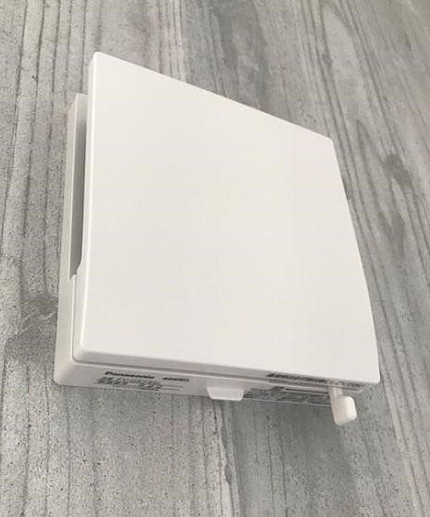 【24時間換気システム】 家じゅうの空気が入れ替わるよう、ファンなどの器械を使って2時間に1回計画換気。24時間、常に新鮮な空気を維持するためのシステムです。