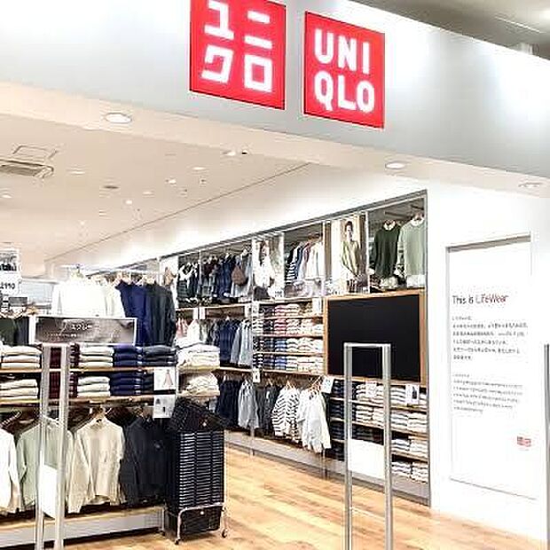 ユニクロソコラ南行徳店 徒歩21分。 1610m
