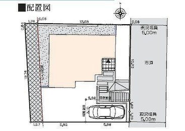 敷地形状や建物、駐車スペースの位置関係を確認できる区画図。前面道路からの動線も分かりやすく、土地の使い方をイメージしやすい配置です。
