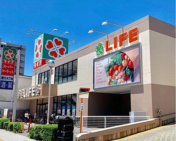 ライフ亀戸店 日々の買い物がスムーズになるだけでなく、食材の選択に安心感が得られ、ちょっとした日用品まで家計にうれしい環境が整っています。生活の質を高める身近な“暮らしの強い味方”と言えるでしょう…