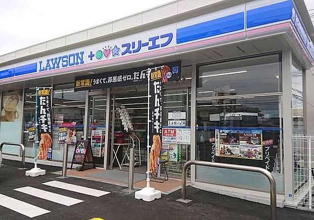 ローソン・スリーエフ市川田尻二丁目店 徒歩8分。24時間いつでも気軽に買い物ができ、毎日の生活が格段に便利になります。また、ATM・コピー機・Loppi端末など多彩なサービスが利用可能。 610m