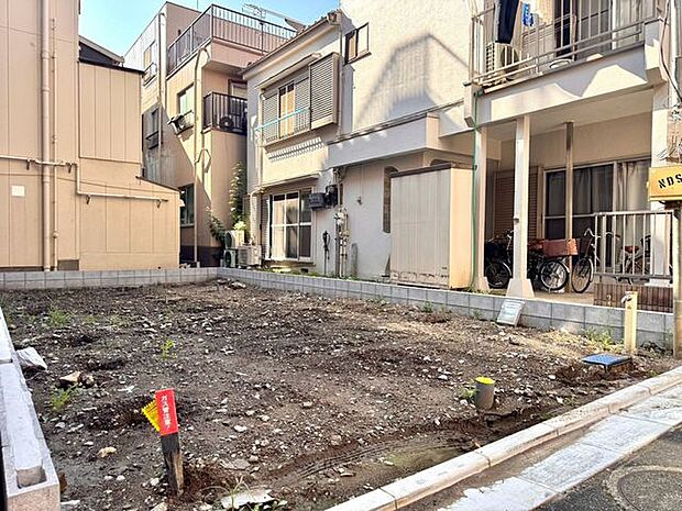 リビング階段なので家族が顔を合わせることが多くなり、家族のコミュニケーションが深まります。子供が自室に行く前にLDKを通ることになるので安心です。