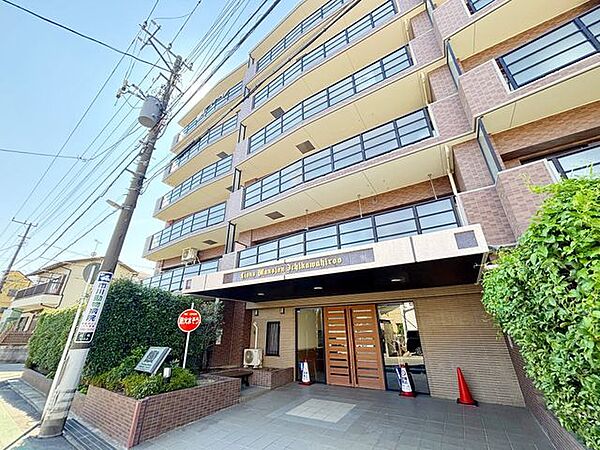 東京メトロ東西線 南行徳駅  徒歩16分、都営新宿線 一之江駅  徒歩21分。2沿線利用可能で、通勤・通学やお出かけにも便利なアクセス環境です。行き先に応じて路線を使い分けられる点も魅力です。