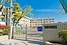 周辺：江戸川区立船堀第二小学校 徒歩5分。小学校が徒歩圏内にあることで、通学が安全・安心。送り迎えの負担も軽減され、子どもの自立を促せる環境です。 370m